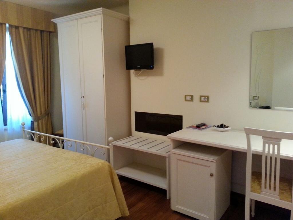 Hotel Ristorante Ruatta San Maurizio ห้อง รูปภาพ