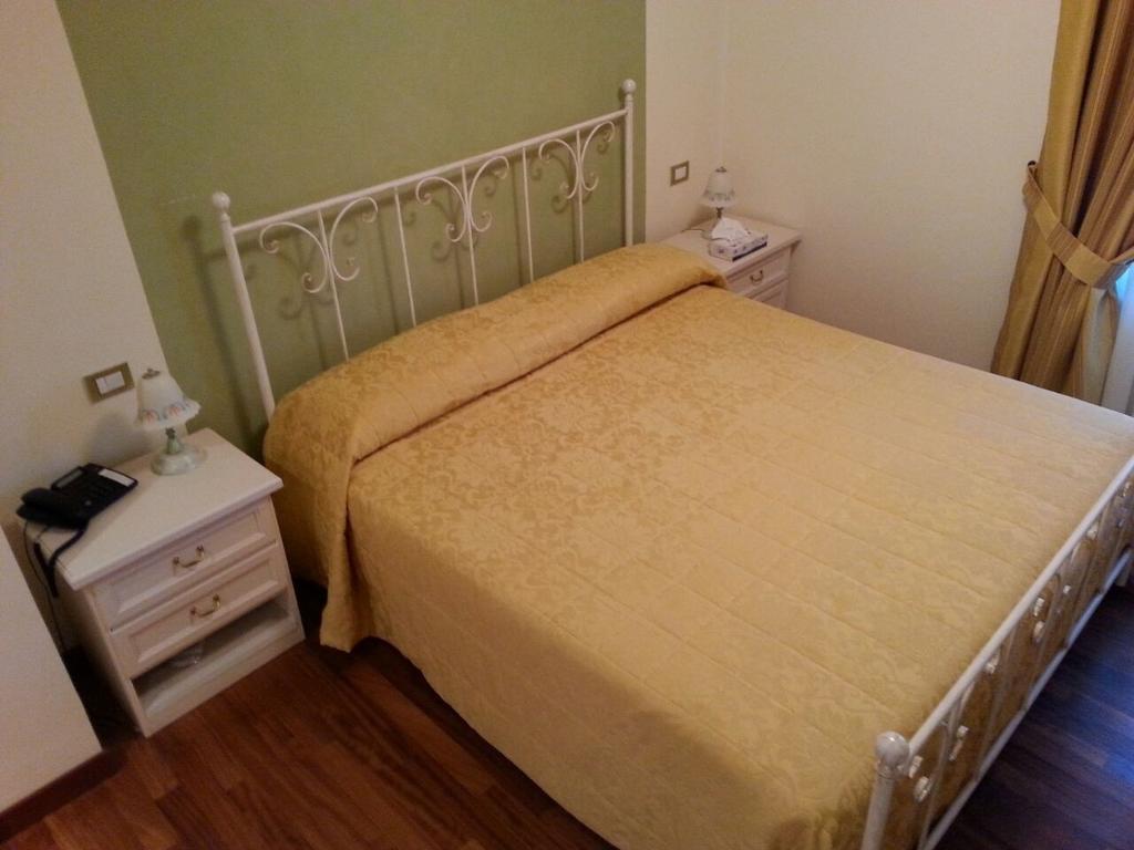 Hotel Ristorante Ruatta San Maurizio ห้อง รูปภาพ